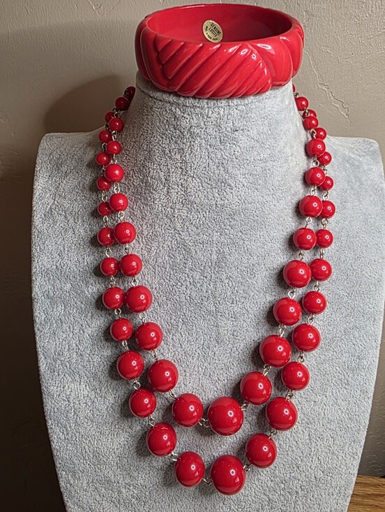 Source Unknown Jewelry - Bright Red Lucite/Acrylic Jewelry Bundle- 1 Necklace & 1 Bangle